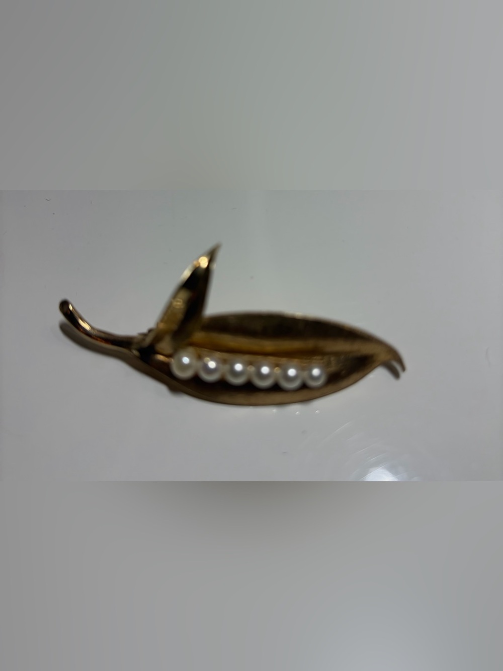 Gold Pearl Leaf Brooch - Women Jewelry